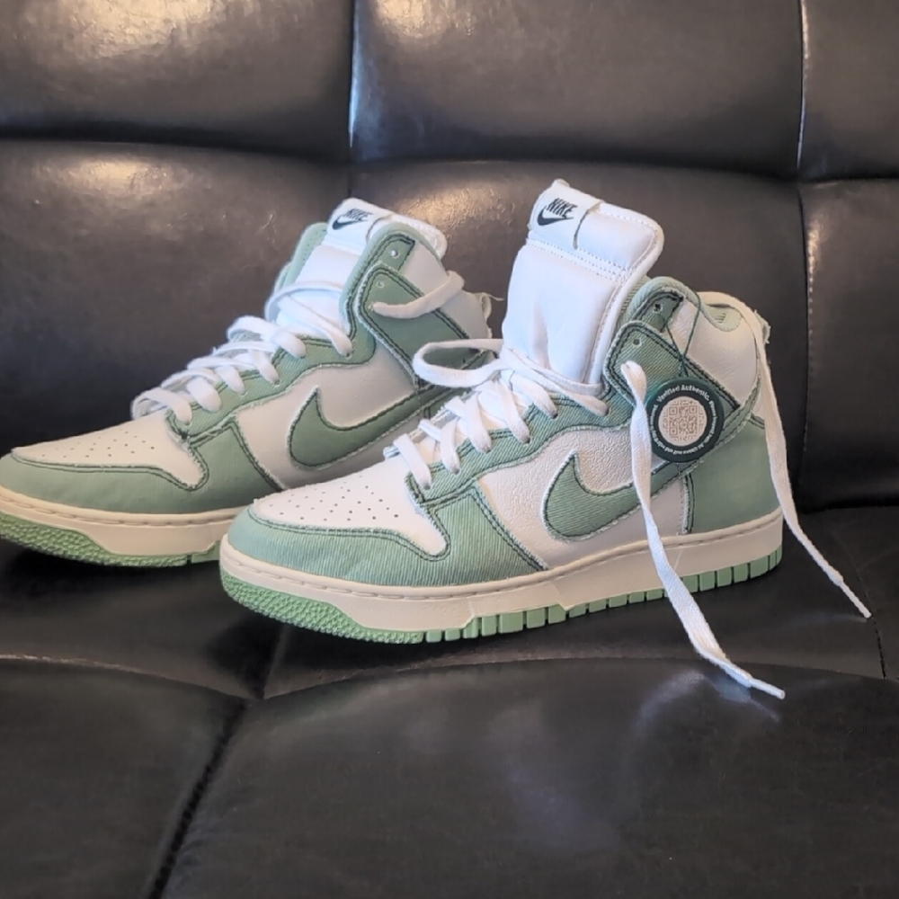 Nike Green and White Athletic Shoes with High-Top Design
